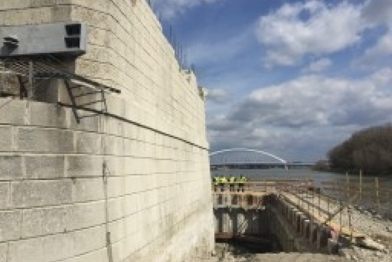 Referencie / Nosný systém MHD, 1.časť Bosákova ul. - Šafárikovo Referencie / Nosný systém MHD, 1.časť Bosákova ul. - Šafárikovo